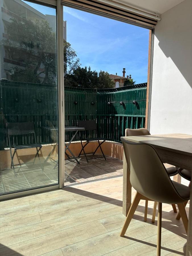 Charmant Studio Neuf 150M Plage Sur Avenue Principale Climatise Et Parking Cavalaire-sur-Mer Ngoại thất bức ảnh